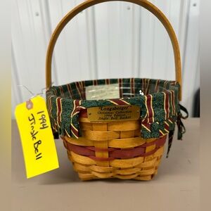 Signed 1994 Jingle Bell Longaberger basket with tie on. Great condition!